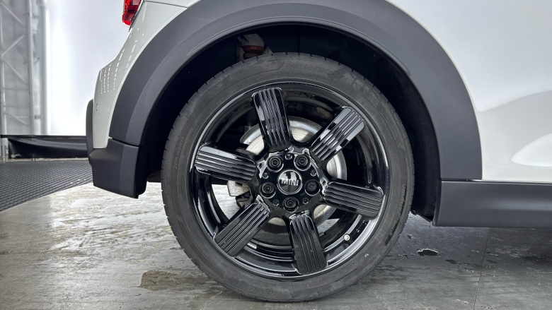 MINI Hatchback 2.0 Cooper S Classic 3dr Auto Petrol Hatchback